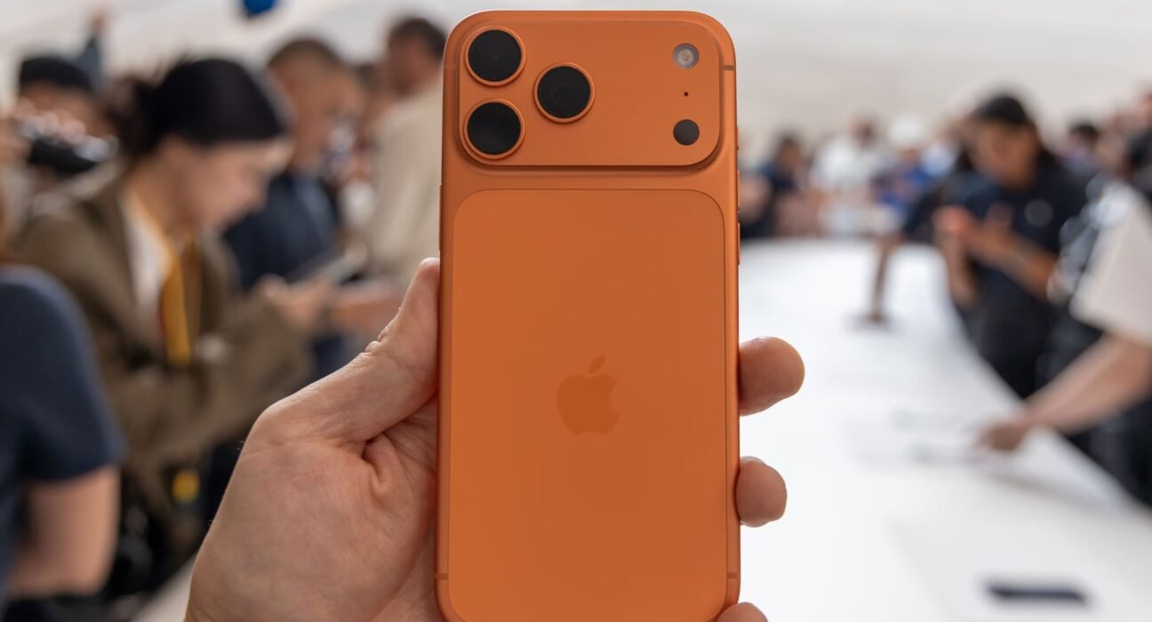 5 Best iPhone 17 Pro Alternatives To Buy In 2025