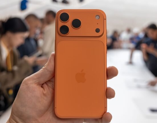 5 Best iPhone 17 Pro Alternatives To Buy In 2025